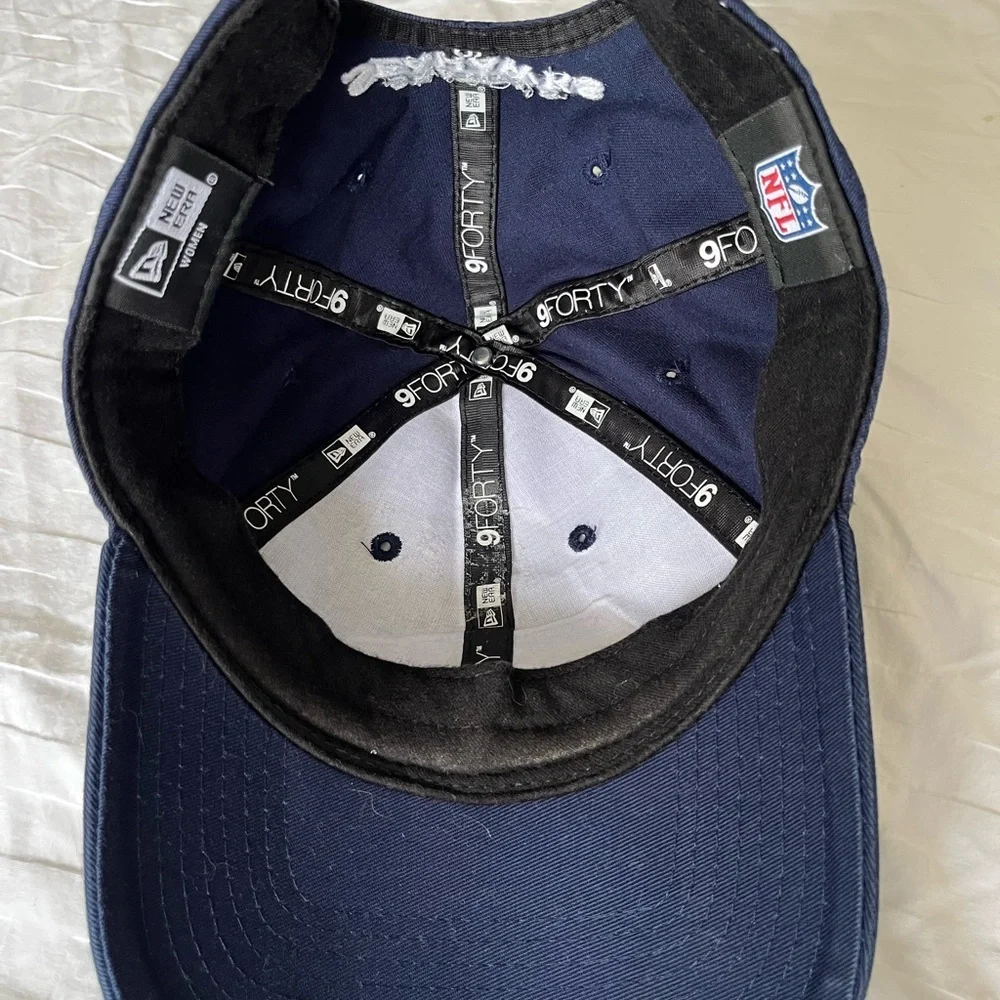 🏈 Seattle Seahawks Women-Sized New Era Cap — Super Bowl Champs!